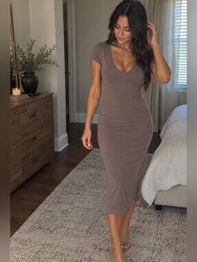 Women's scoop neck knit top